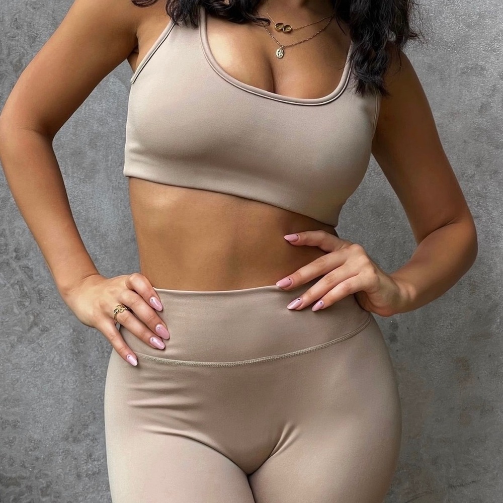 437 Scoop Bra Latte (M)